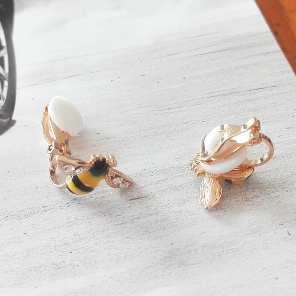 Korea Style Fashion Cute bee Clip on Earrings No Pierced for Women Party Charm Earrings No Hole Earrings jewelry wholesale