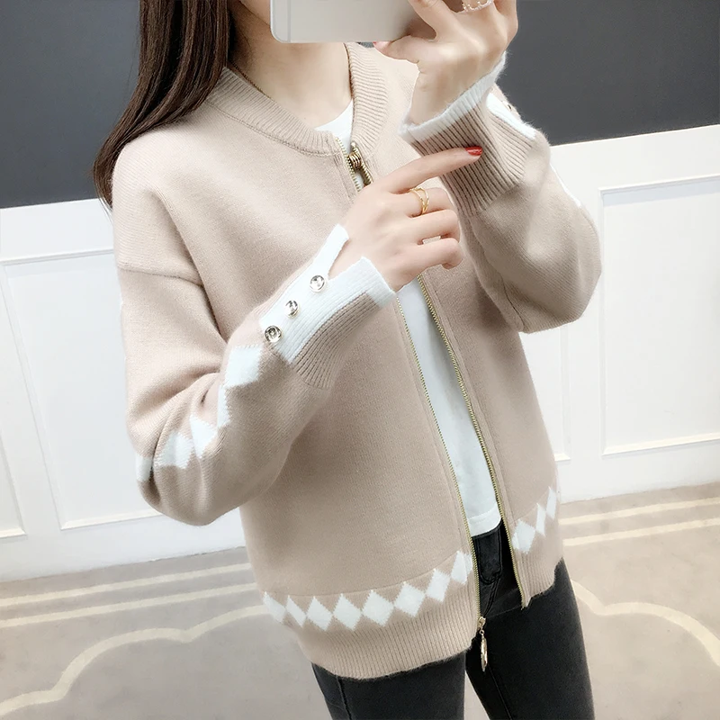 Knitted jacket women's new spring  short loose knitted cardigan Korean version of Baitao baseball clothes