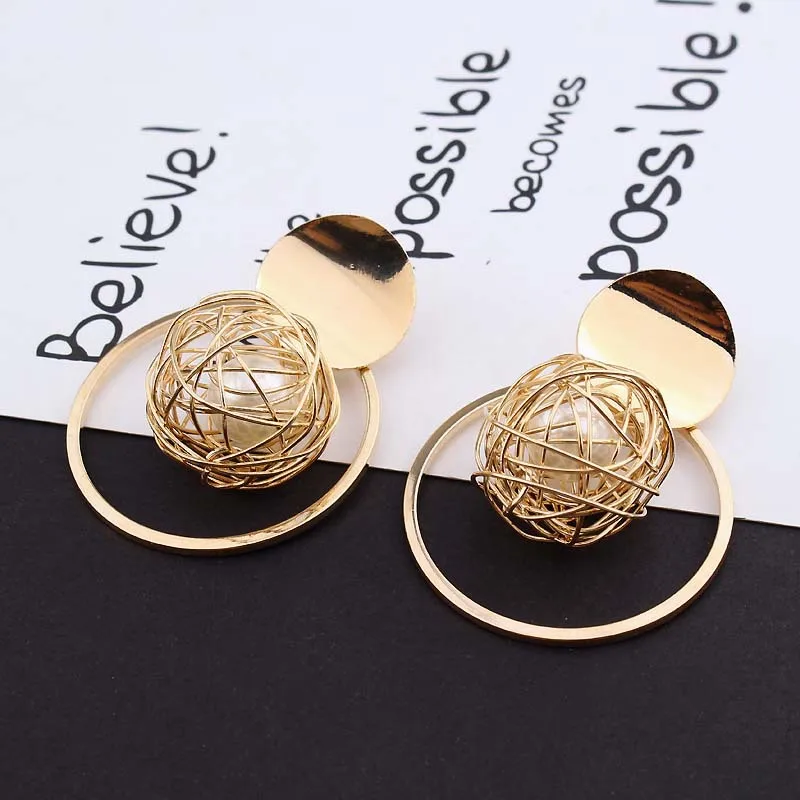 Fashion Statement clips Earrings 2019 Metal Round pearl Geometric Earrings For Women Hanging Earrings Modern Jewelry
