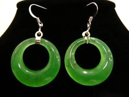 

NEW Ladies Natural Green jade Oval Drop Hook Earrings