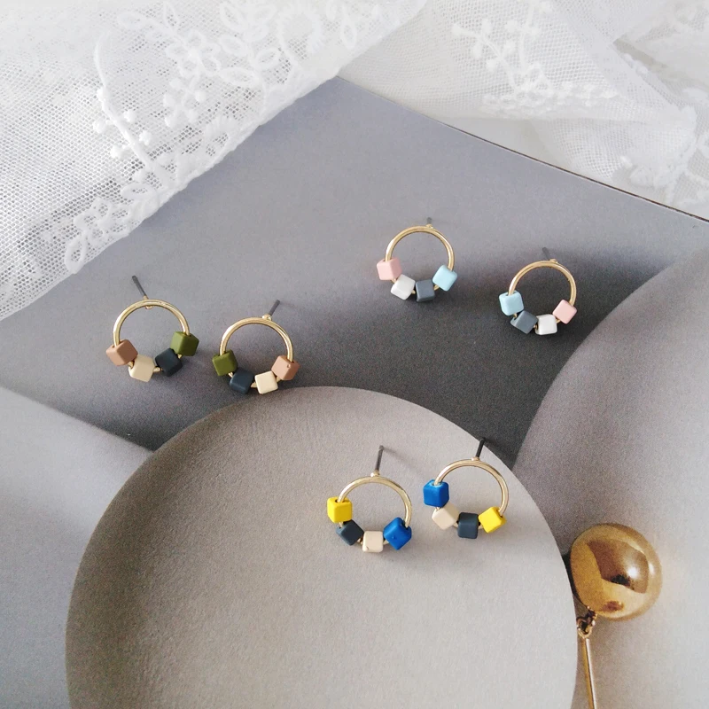 2021Color Earrings Creative Geometric Circular Earrings Ms Exquisite Fashion Earrings New Earrings a Birthday Present Girl Women