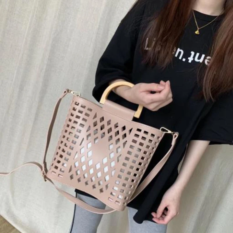 Women Bags Handbags Famous Brands Hollow Out Beach Bag Bolsa Feminina Wood Handle Tote Bags PU leather Shoulder Bag Purses