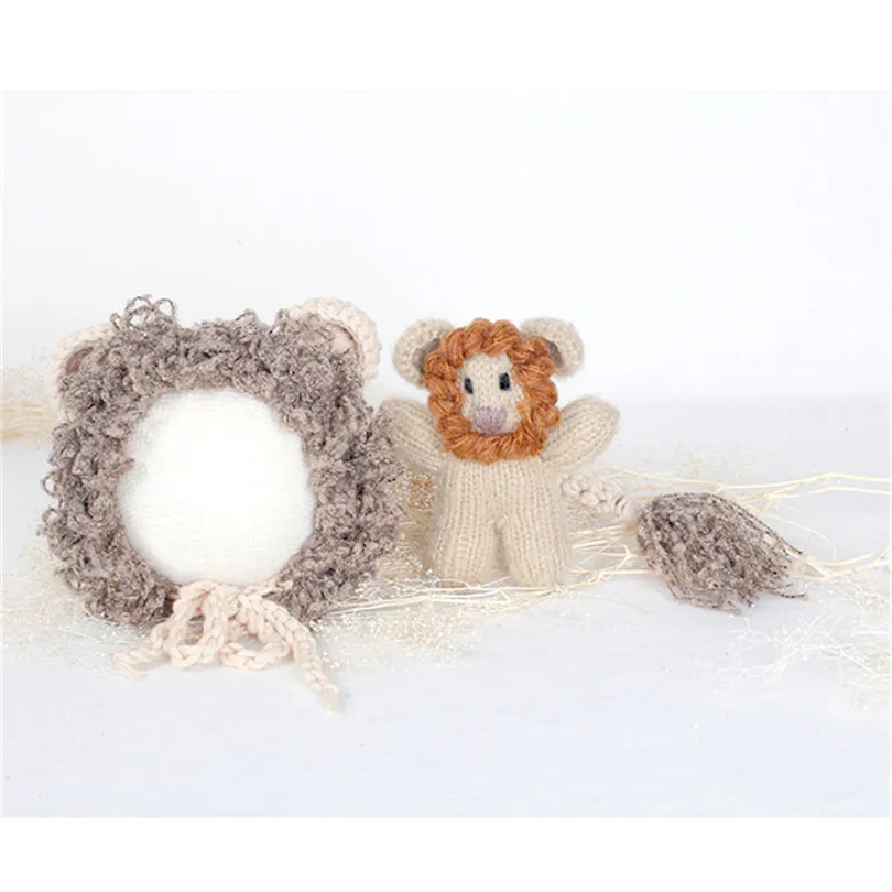 

Baby boy lion bonnet with Toy set Handmade knitted Baby lion hat matching toy Newborn photography props