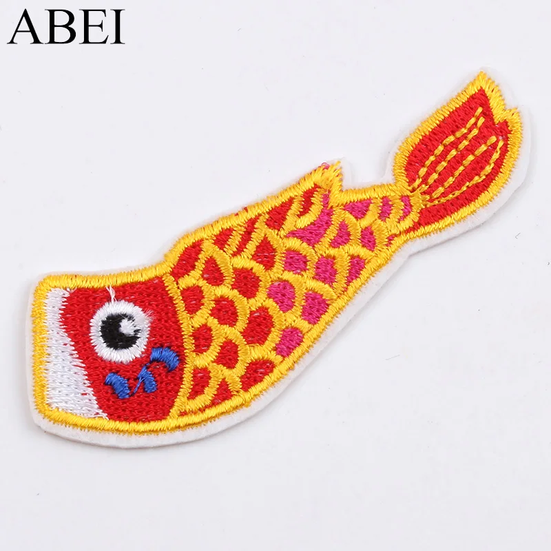 10pcs/lot Embroidery Animal Patch Cartoon Fish Horse Squirrel Stickers for Kids Clothing Iron On Jeans Coats Backpack Appliques