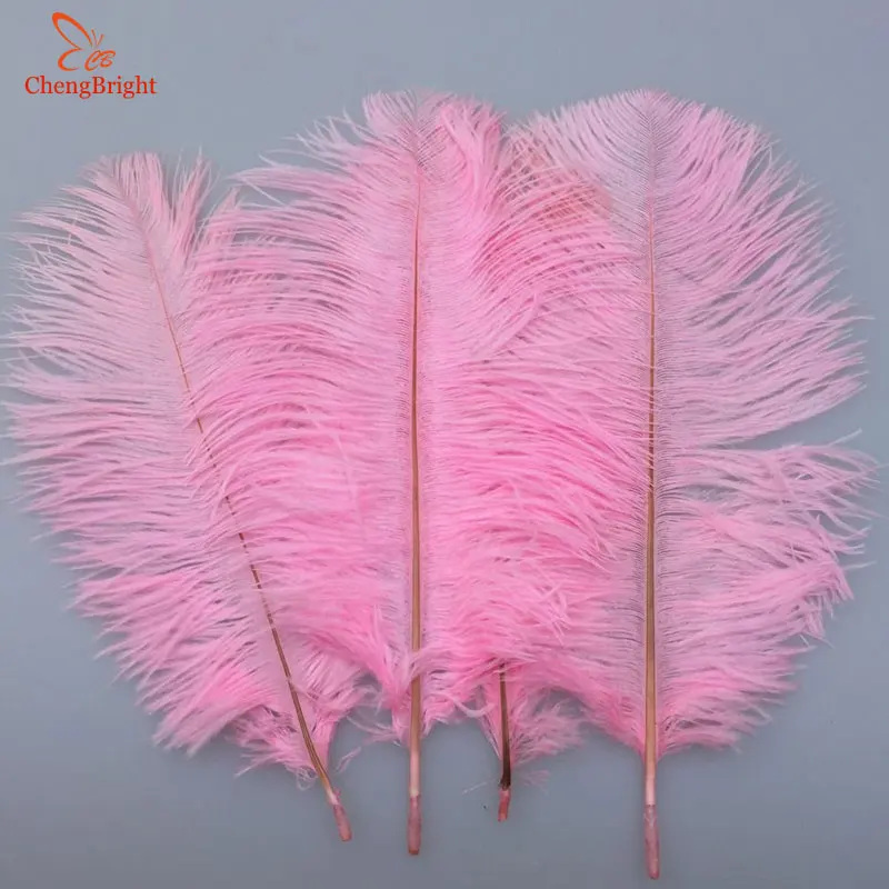CHENGBRIGHT 100 Pcs Naturale Piume di Struzzo Rosa Duro Rod 15-70 CENTIMETRI Hotel di Festa Decorazioni di Nozze FAI DA TE Gioielli Olumes piuma