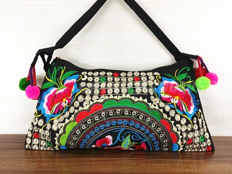 Best seller bags for women Summer bag Embroidery canvas ethnic bag Vintage Shoulder crossbody bags Boho pompon women bag