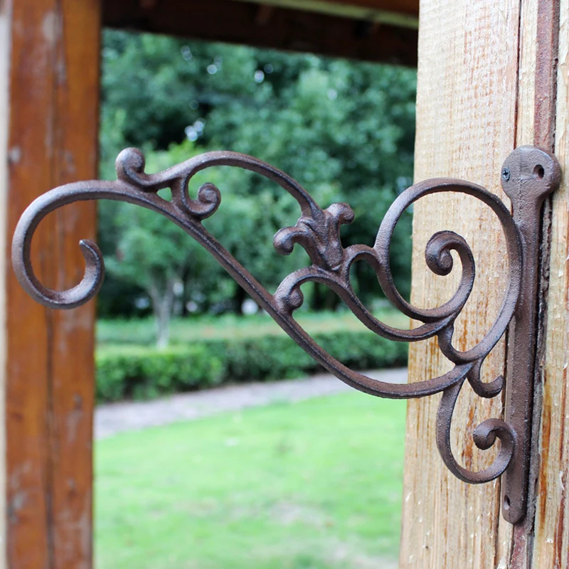 Cesta de flores de pared de hierro fundido, gancho colgante en Color rústico antiguo, Decoración Retro para el jardín del hogar, estante de almacenamiento de Metal montado en la pared, ganchos