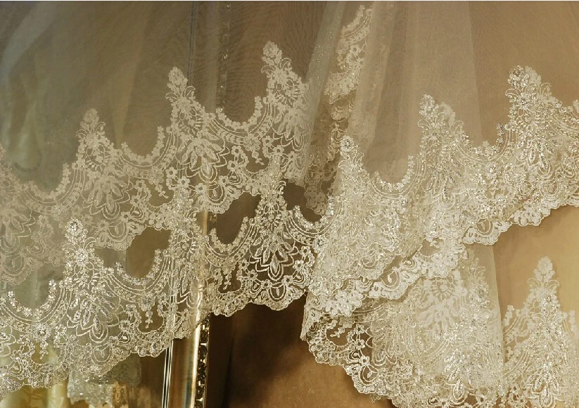 4 m Lace Apliques Borda Catedral Comprimento Lantejoula Chic Brilhante Véu de Noiva Véu de Noiva Longo Véu de Noiva Acessórios Do Casamento 2018 hot