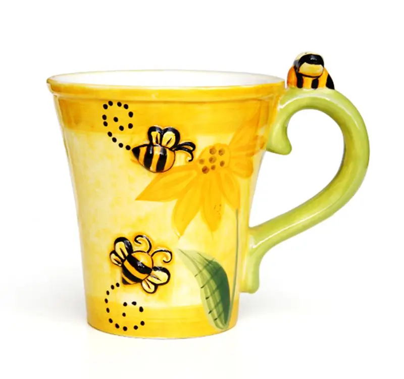 

Creative Hand-painte Relief Bee Ceramic Handle Water Cups Milk Coffee Cups Travel Souvenirs Mugs Home Office Drinkware Gift