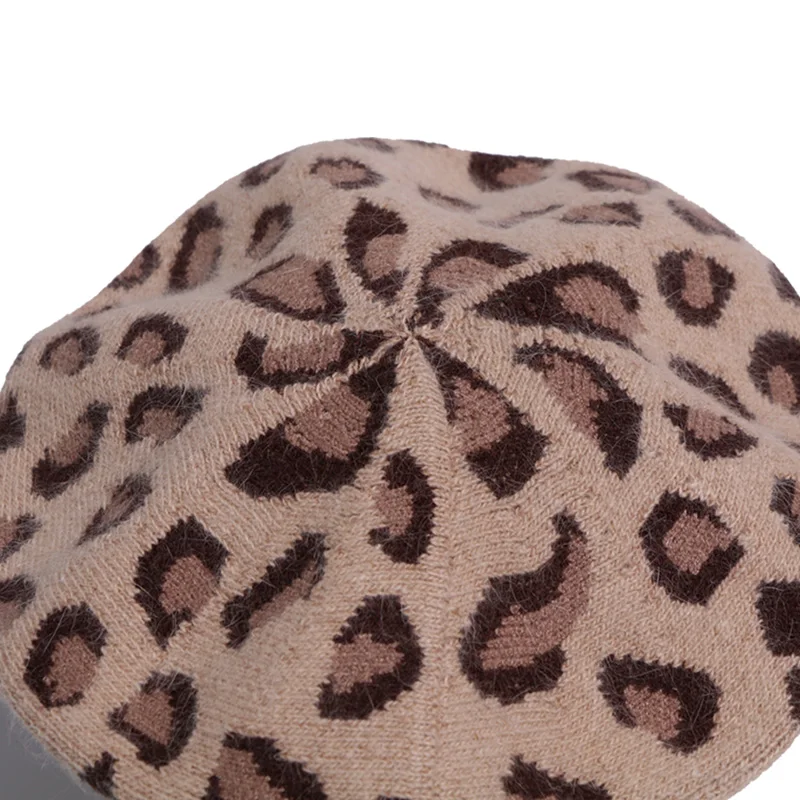 Autumn Ms Winter Keep Warm  Leopard Retro  Fashion Caps  Ms Elegant  Light Weight French Beret  Wool Blending Solid Flat Hat