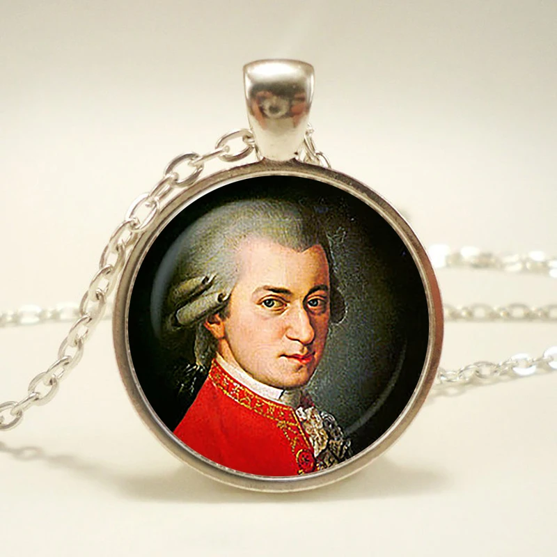 "Colgante compositor Wolfgang Mozart. Collar de era clásica. Música, personas famosas, joyería genio, "placado en plata, regalo de Navidad