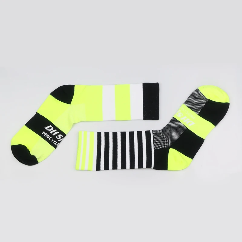 DH SPORTS New High Quality Professional Cycling Socks Breathable Road Bicycle Socks Outdoor Sports Racing Bike Compression Socks