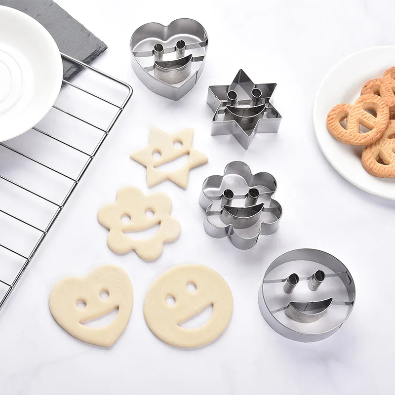 1/4pcsStar Smile Heart Flower Shape Cookie Cutter Biscuit Mould Baking Set Smile Stainless Steel Bakeware fruit cutter Tools