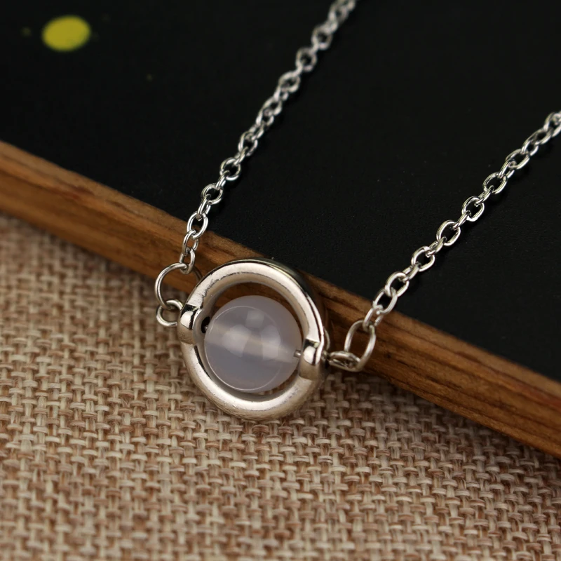 dongsheng Twilight Moonstone Bella Meadow Run Pendant Necklace Women\'s Fashion Movie Jewelry Breaking Dawn Necklace