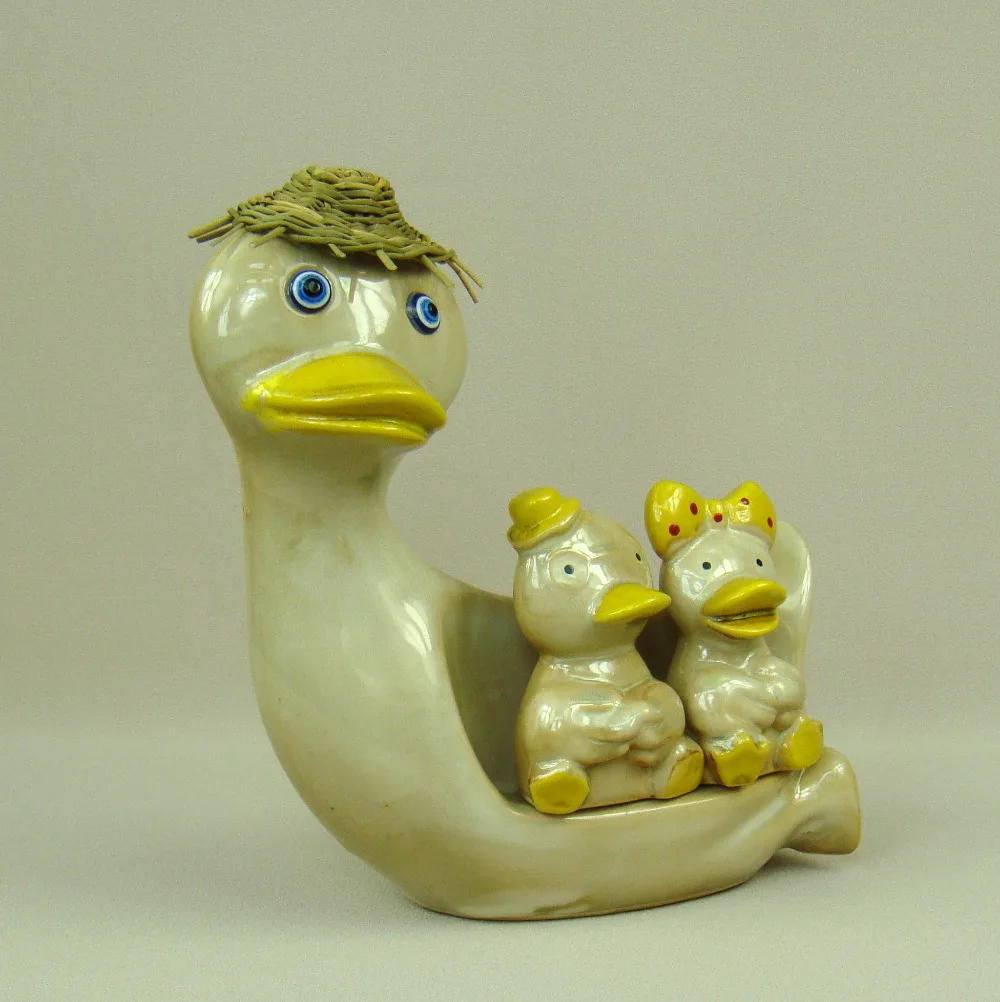 Novel Porcelain Mother Duck and Ducklings Statue Abstract Ceramics Siblings Sculpture Decor Gift Craft Adornment Accessories