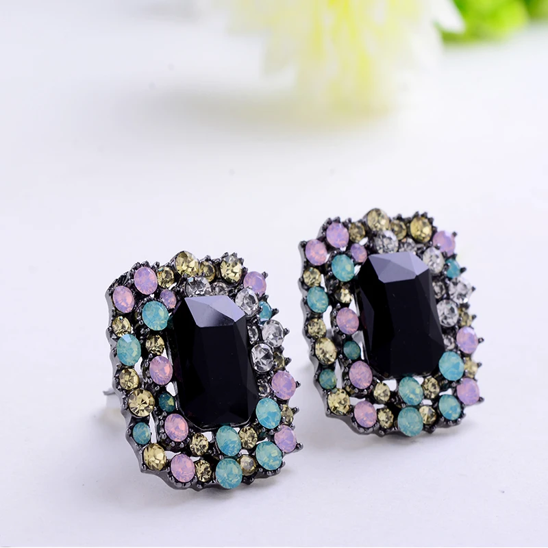 Fashion 10 Colors Rhinestone Stud Earrings for Woman Square Shape Design Inlaid Colorful Crystal Party Jewelry 2019 New