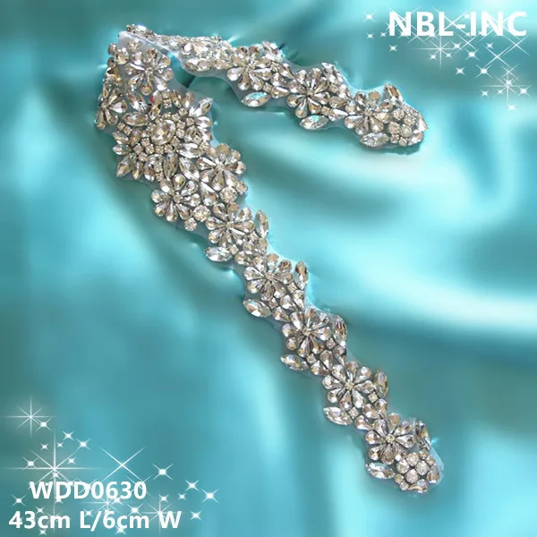 (30 pieces) Wholesale bridal sash hand beaded silver clear crystal rhinestone applique for wedding dresses sash belt WDD0630