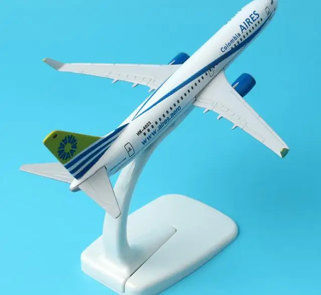 16cm Colombia Boeing 737-800 Plane Model Alloy Aviation Model Avianca Aircraft B737 Airplane Model Stand AirCraft 1:250