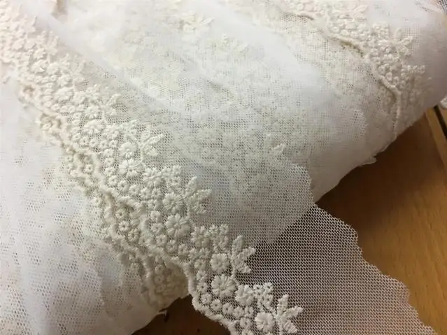 Hot Sale 3 Meters 2018 New Embroidered Cotton Lace Trim Sewing Garment Accessories Beige Lace Fabric 6cm Width