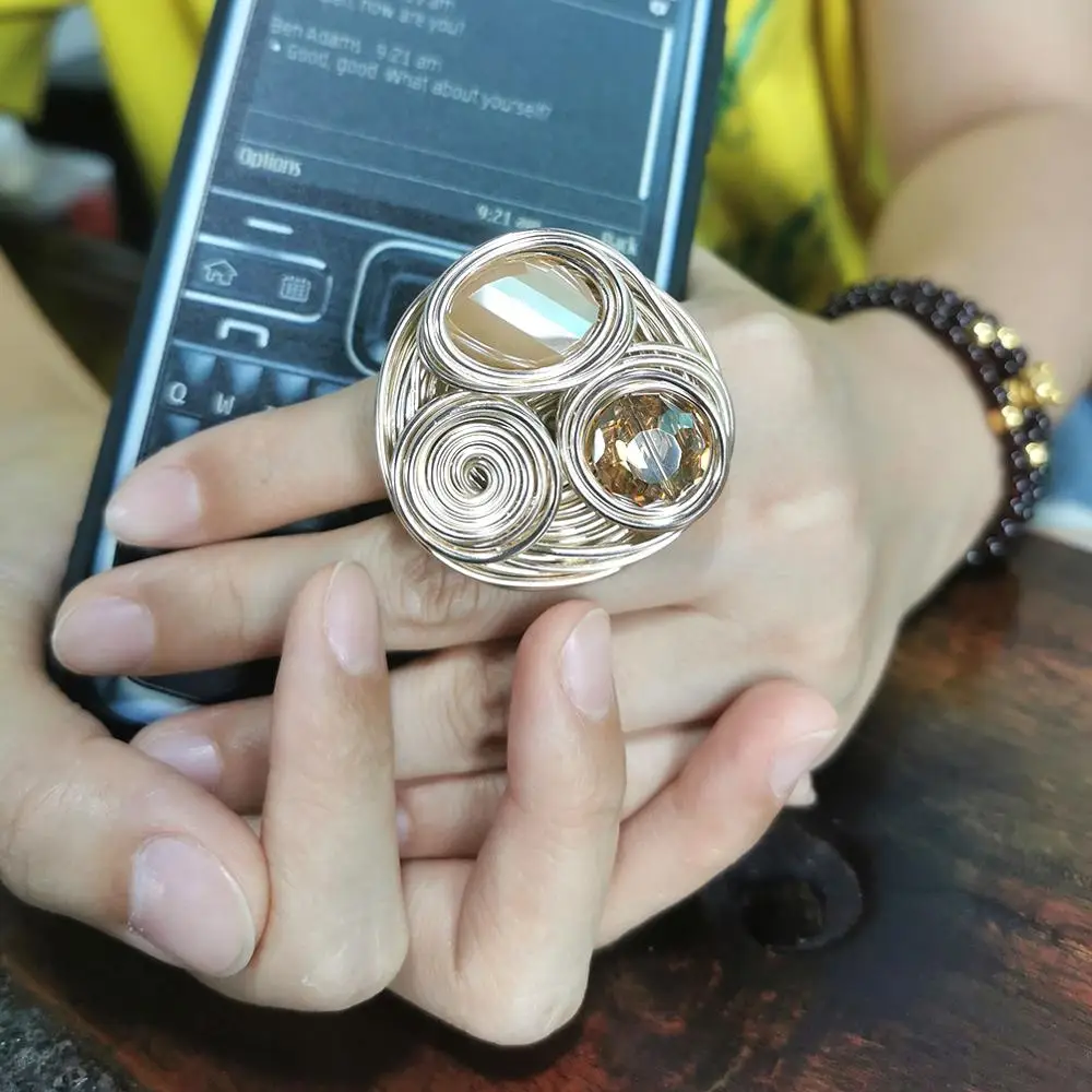 Uken-女性用の大きな手作りクリスタルリング,ゴールドカラー,ワイヤー,らせん,ビーズ,ファッションジュエリー