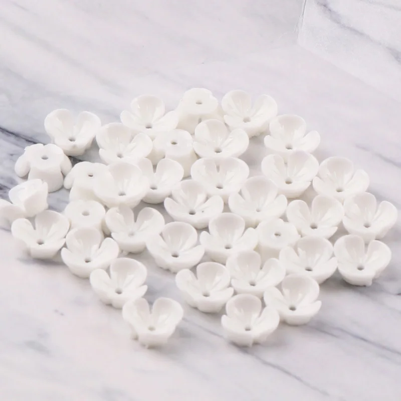 

50 Pieces 10mm Tiny White Flatback Resin Cabochons Flowers For Bracelet Earrings accessories Pack