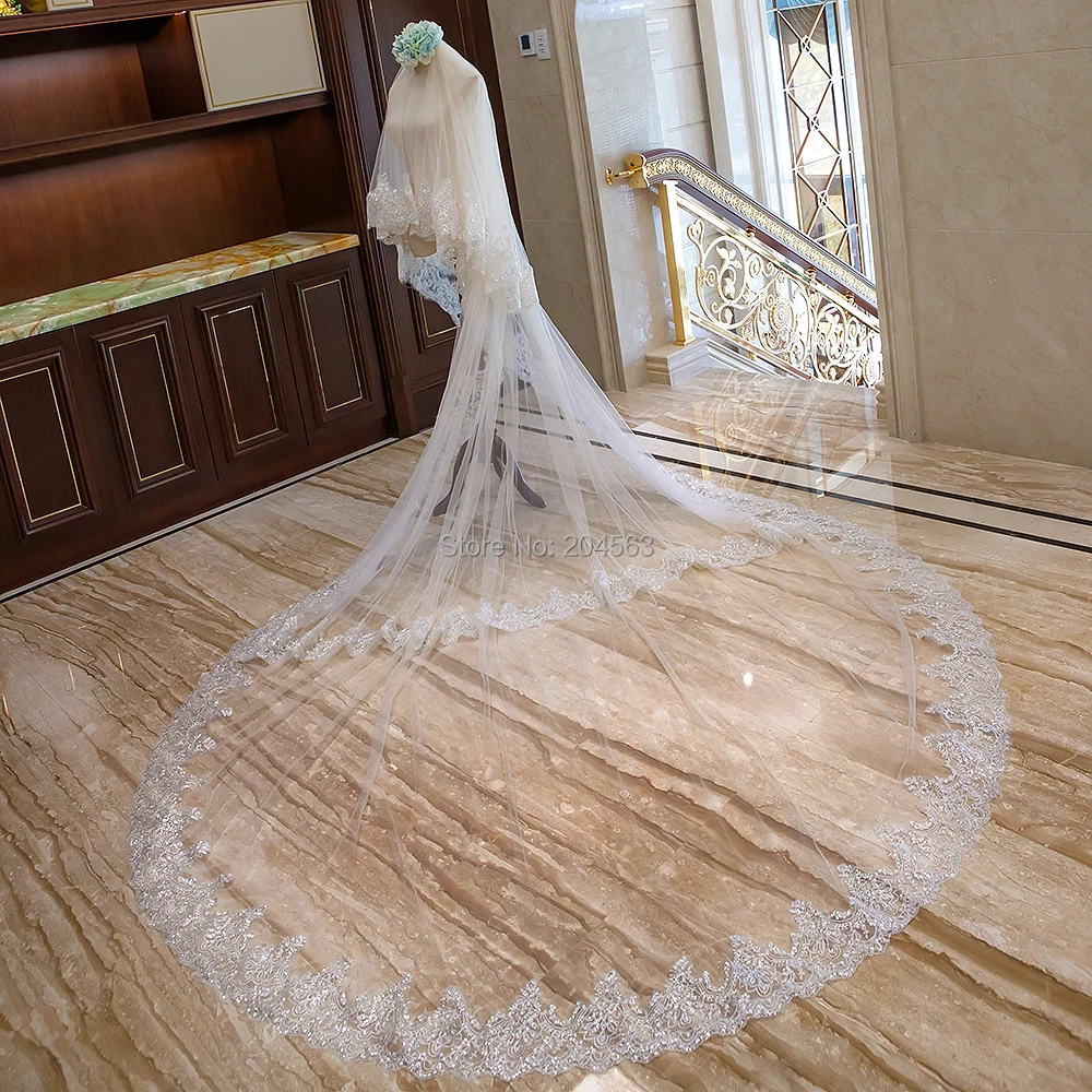 

Two-Layer Luxury Sequined Lace Wedding Veil Long Bridal Veils with Comb AX Wedding Accessories