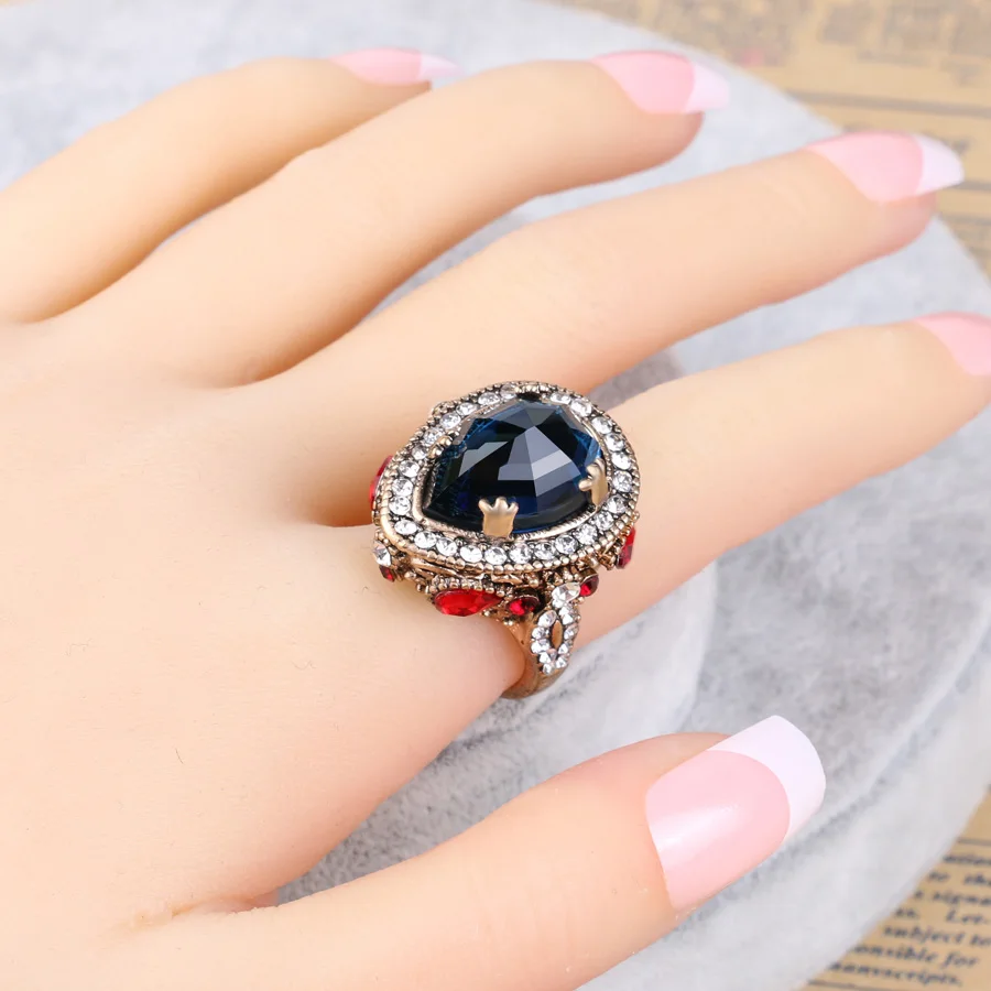 2017 New Luxury Vintage Wedding Rings For Women Red Crystal Color Antique Gold Punk Party Cocktail Ring Turkish Jewelery