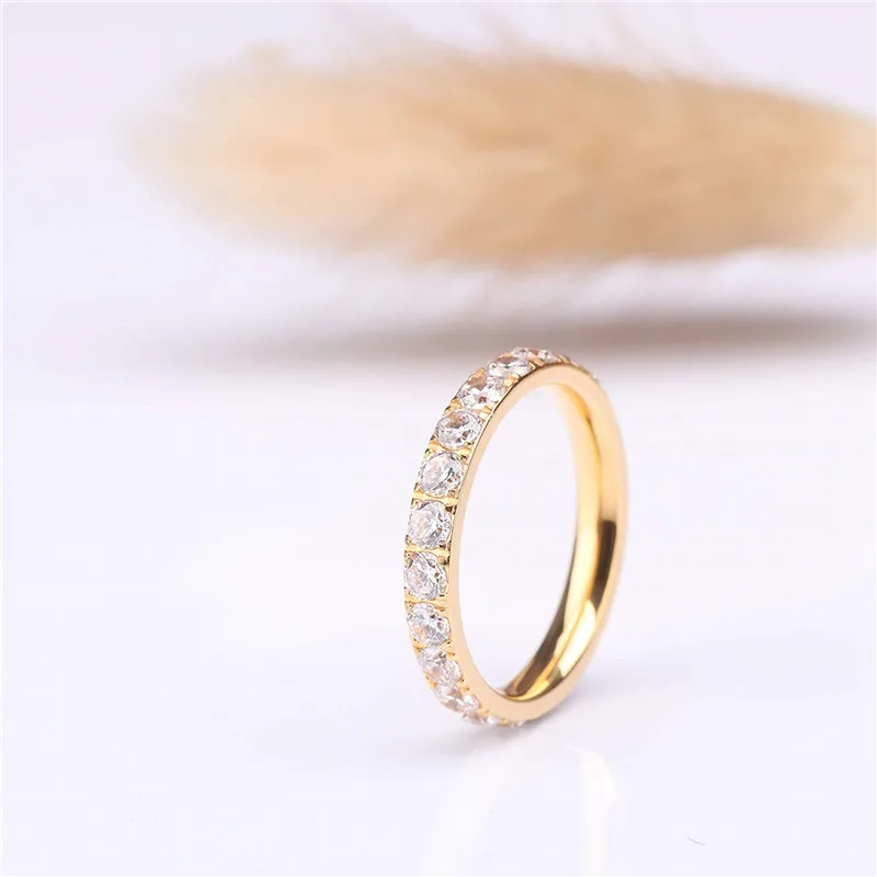 TIGRADE 18K vergoldete Ringe für Frauen, reiner Titan 3mm Ring mit Kubischem Zirkonia, Jubiläums-, Verlobungs- und Ehering, anillos mujer – Detail 7