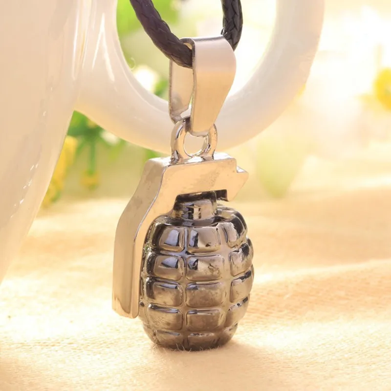 Tough guy Hot Sale New design Fashion metal grenade necklaces pendants High quality men's necklace statement Jewelry wholesale