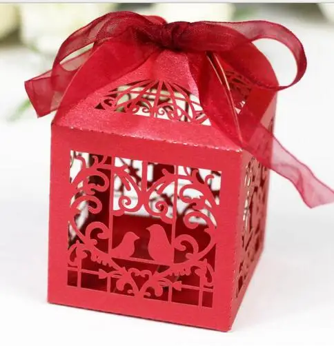 

100pcs marriage Wedding Dress Candy Box Beautiful Wedding Favor Boxes Wedding Souvenirs Gift Packing Box