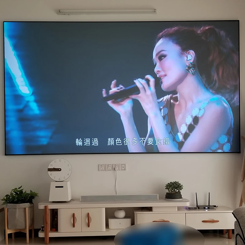 Ambient Light Rejecting ALR Projector Screen 72