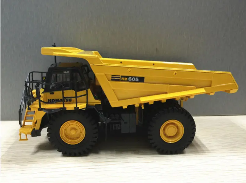 Diecast Toy Model Gift UH8009 1:50 Scale Komatsu HD605 Off-Highway Truck Construction Vehicles for Decoration,Collection