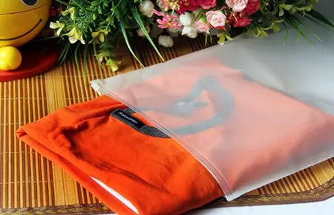 28cm*40cm*200mic Zip Lock Plastic Bag Clear Resealable Bag Clothes Bag 200pcs/lot Free shipping