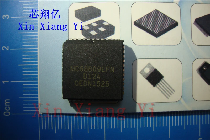 

MC68B09EFN MC68B09 PLCC-44