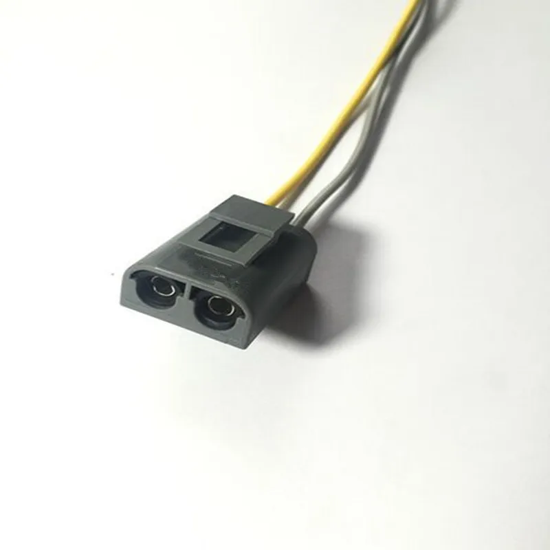 

HOWO car connector Automotive connector 3PIN Oil pressure sensor, oil plug connection wire harness new and original