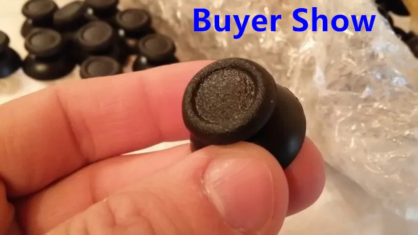 100 sztuk PS4 pokrywa analogowa 3D Shell Thumb Stick Joystick Thumbstick grzyb Cap dla Sony PlayStation 4 PS4 kontroler akcesoria