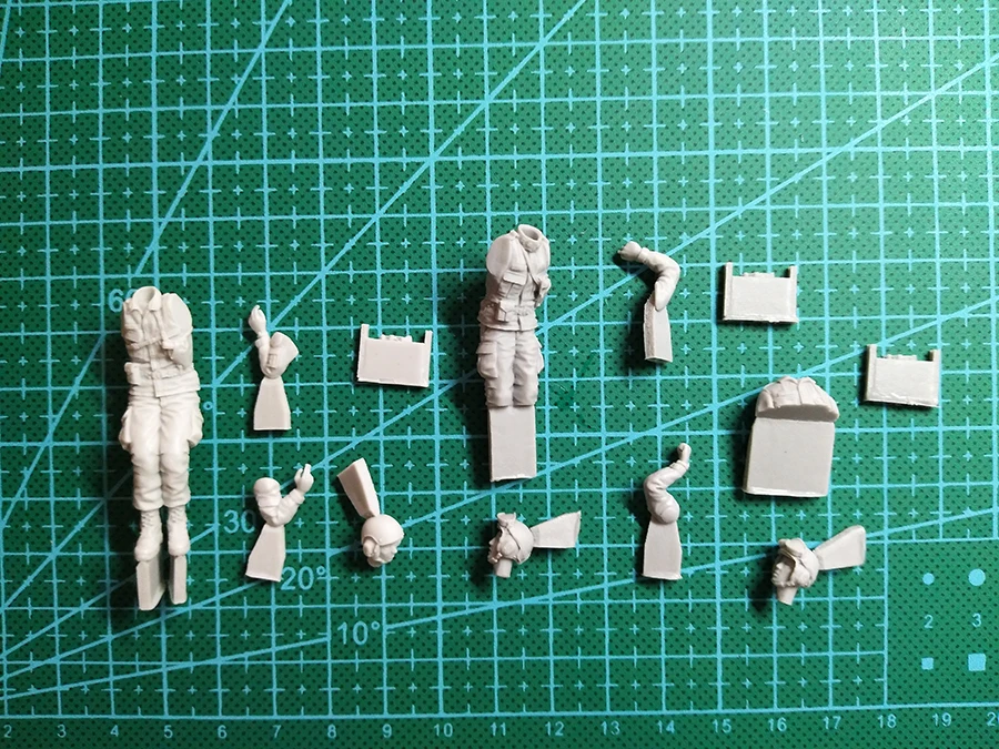 Unpainted Kit 1/35  modern strong Army Tank Crew - 2011 soldier   figure Historical  Figure Resin  Kit