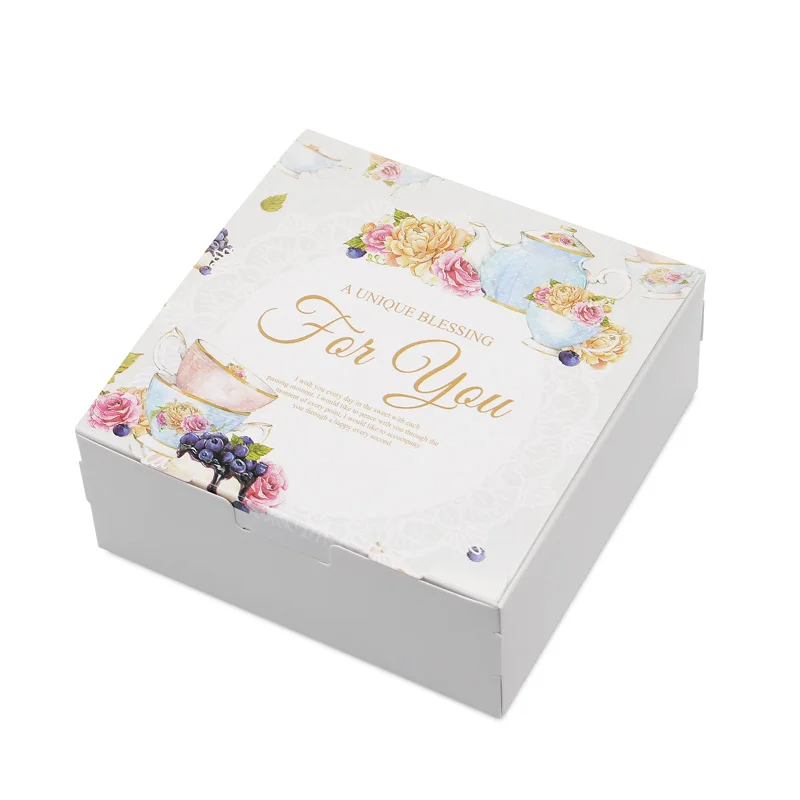 100pcs British Flower cupcake boxes Gift Packaging Wedding Party Maccaron baking Package Vintage Floral Kraft paper cake box