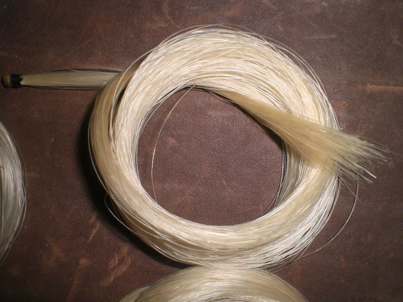 Cabelo de cavalo para violino, qualidade caudas, preto ou branco, 1 feixe, 6 gramas