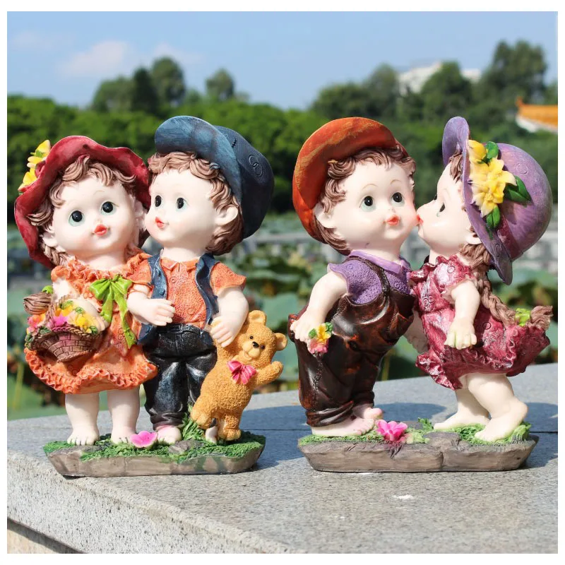 Outdoor Pastoral Resin Cute Couple Doll Ornaments Decoration Home Room Table Figurines Crafts Garden Courtyard Lawn Wedding Gift