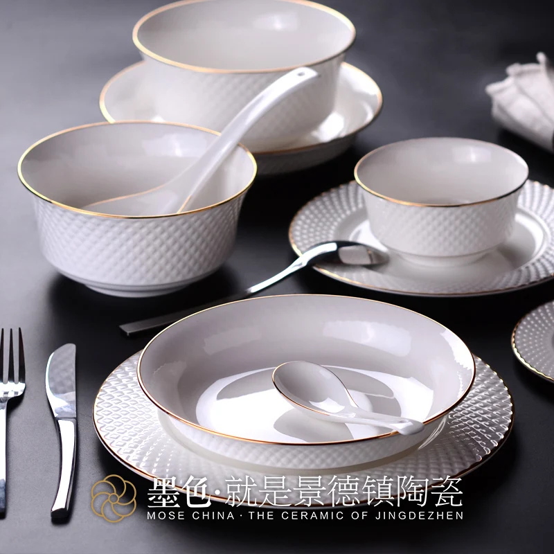 

The black suit Jingdezhen dishes bone china tableware 50 head household ceramic dishes and dishes simple relief Jinling