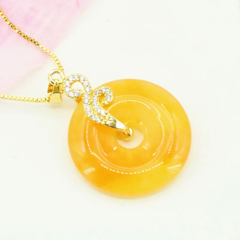 Lucky 25mm Women Pendant Chain Yellow Natural Stone Jades Chalcedony Reiki Pendulum Round Circle Pendants Amulet Jewelry B3352