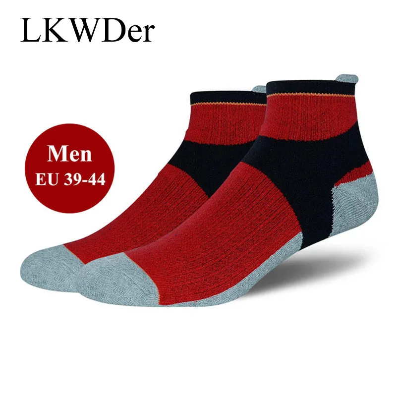 

LKWDer 3 Pairs Men Towel Bottom Basket Ball Socks Deodorant Antiskid Wick Sweat Breathable Socks Men Black All-match Socks Mujer