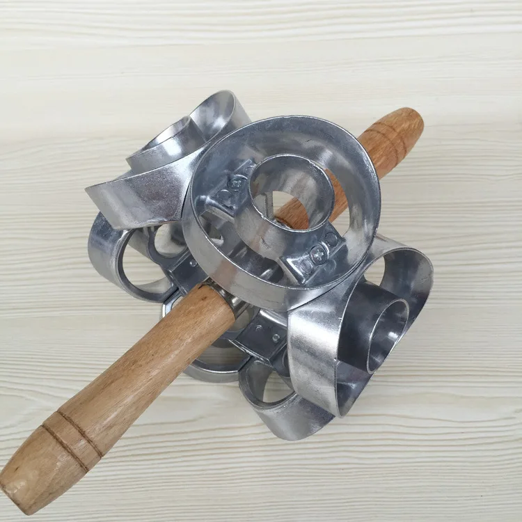 36 Teile/los Revolving Donut Cutter Rad mit Holzgriff Revolving Runde/Bismark Cutter Schneiden hefe donuts