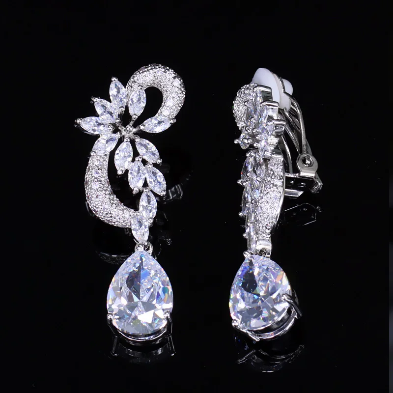 CWWZircons Non Pierced Vintage Royal Blue CZ Crystal Flower Shape No Hole Ear Bridal Clip Earrings without Piercing CZ023