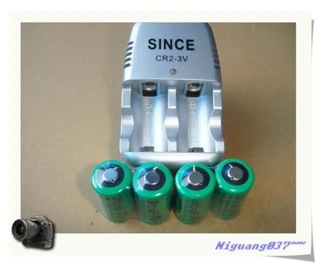 New 3 V CR2 battery charger + 4 pcs .. 15270 CR2 800 mAh rechargeable 3 V battery, digital camera made by special battery