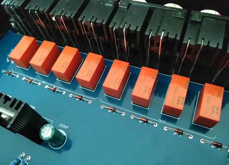 Amplificador de conmutador de señal de Audio sin pérdidas, divisor de Audio de 4 puertos de entrada y 4 salidas, altavoz, sonido HiFi