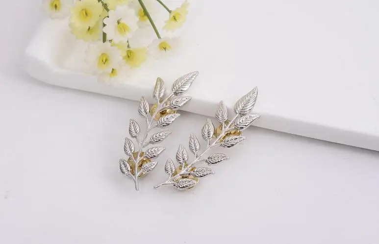 Unisex Simple Brooch Chic Leaf shape shirt sweater Collar Lapel Pin clothing accessories brooch jewelry