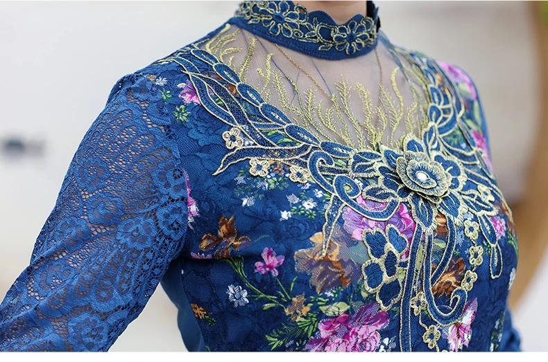 Chemisier en dentelle à col roulé pour femmes, moulant, Sexy, avec broderie florale, pour maman, rouge, bleu, rouge, 2019