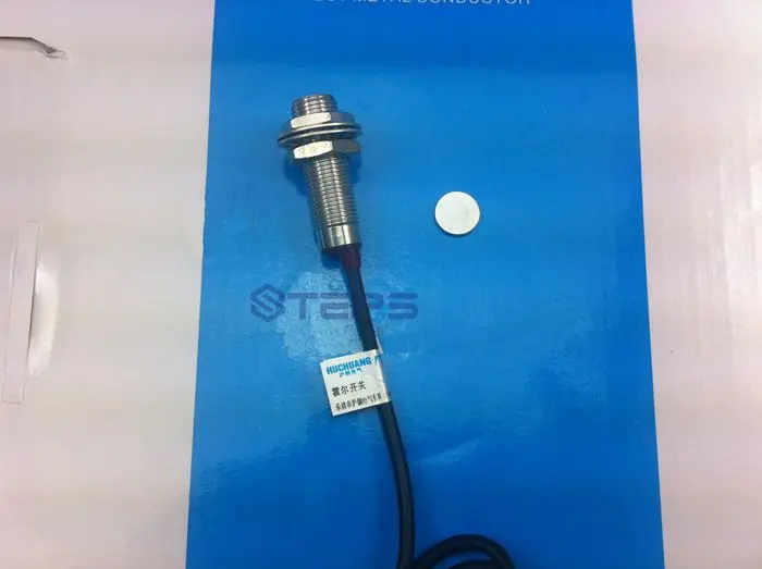 จัดส่งฟรี hall effect sensor proximity switch DC5-30V NPN สามสายปกติเปิดเส้นผ่านศูนย์กลาง 12 มม.
